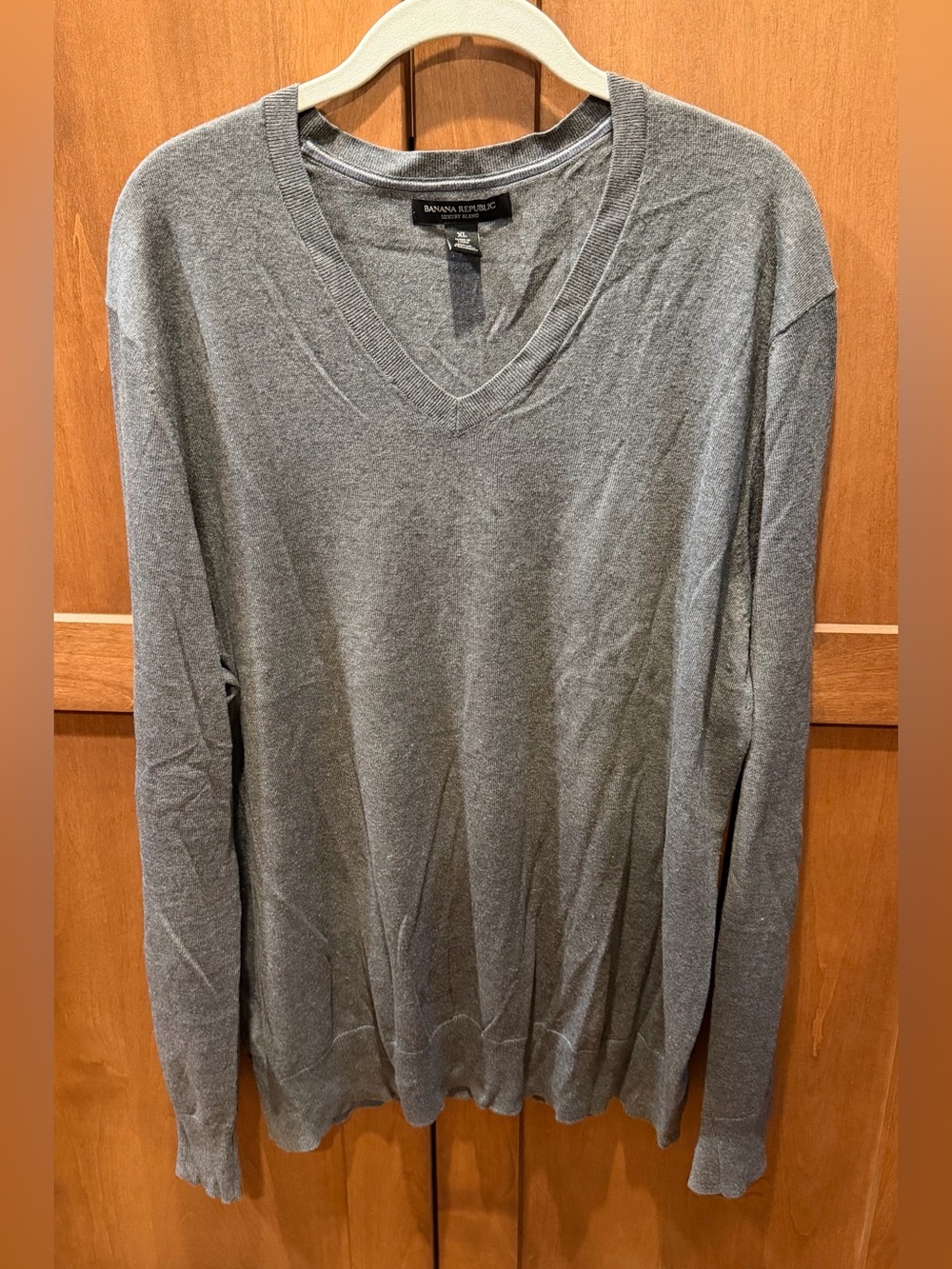 Banana Republic Men’s Gray V-Neck Sweater